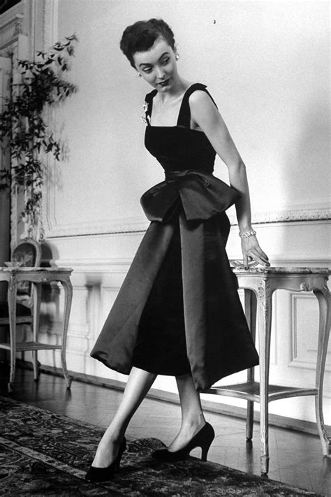 dior 1940s fashion|christian diors new look 1950s.